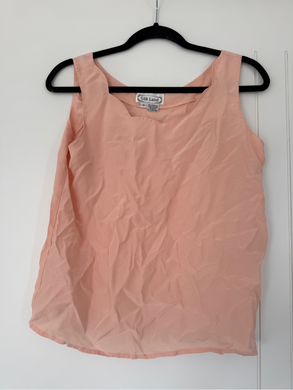SilkLand Peach Scoop Neck Sleeveless Tank